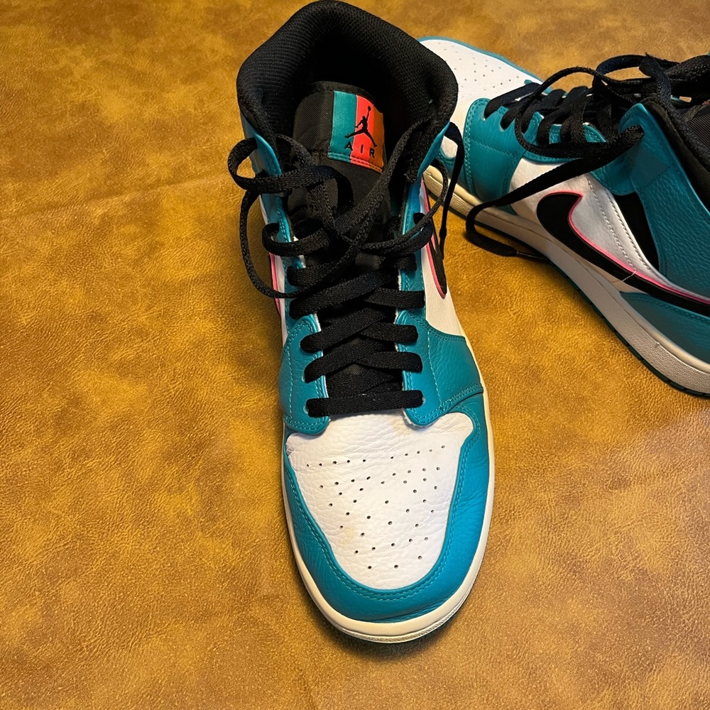 2018 Air Jordan 1 Mid SE 'South Beach' size 11.5 - Picture 4 of 10